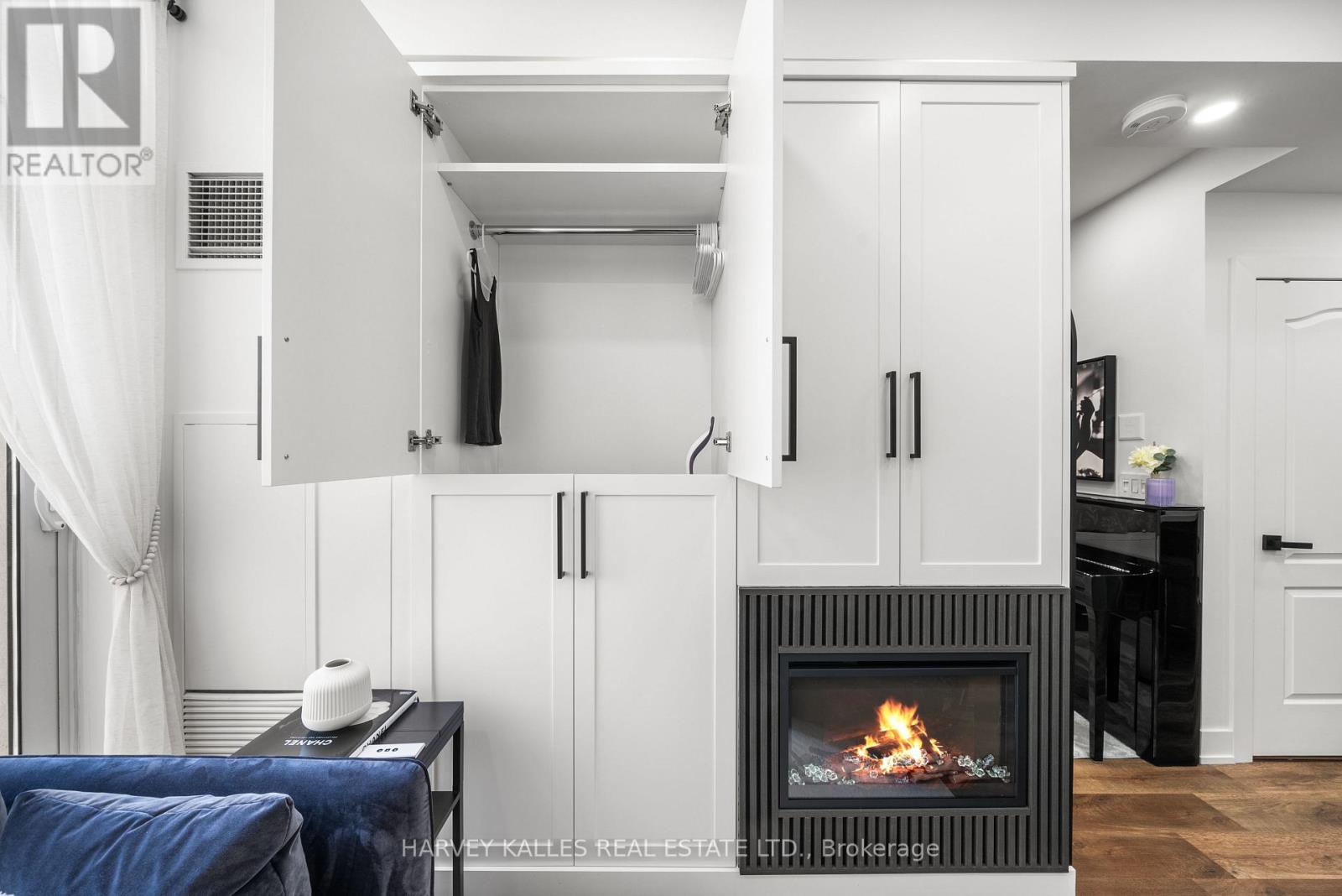 1305 - 4 ELSINORE PATH