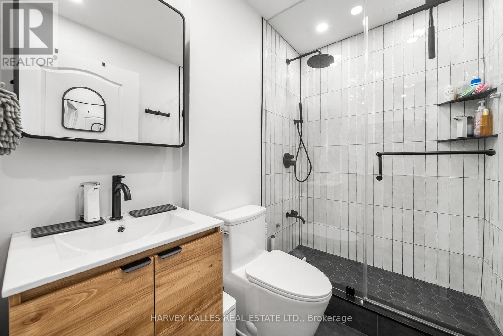 1305 - 4 ELSINORE PATH