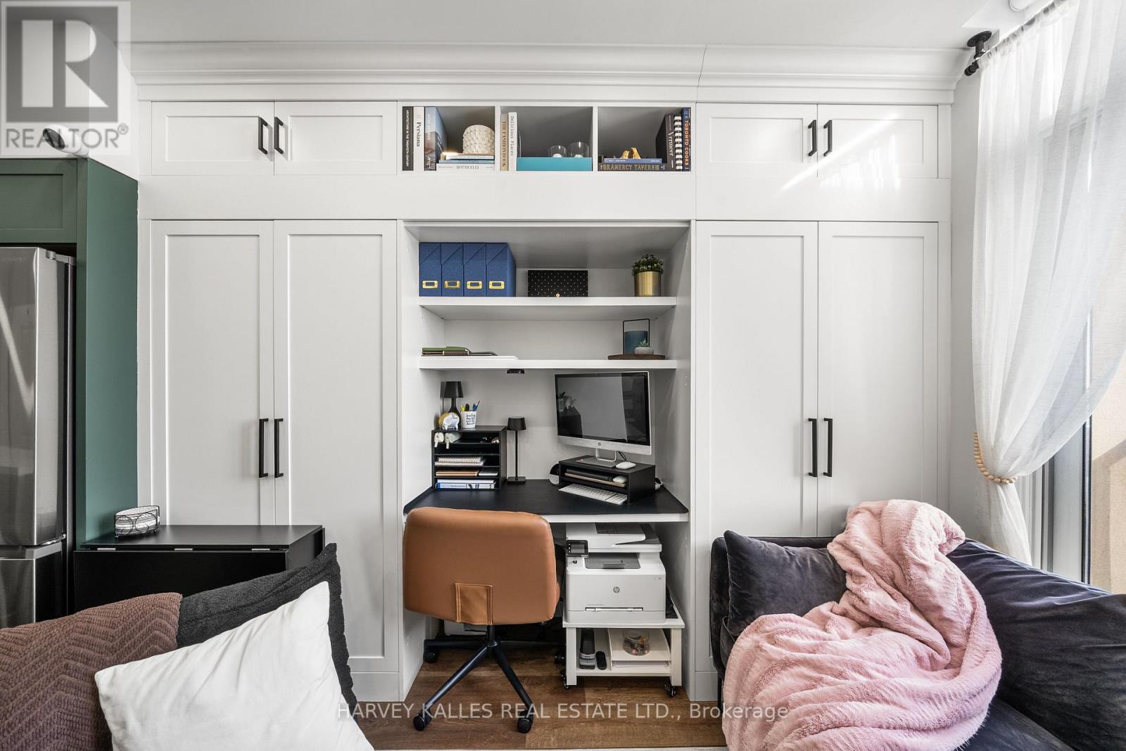 1305 - 4 ELSINORE PATH