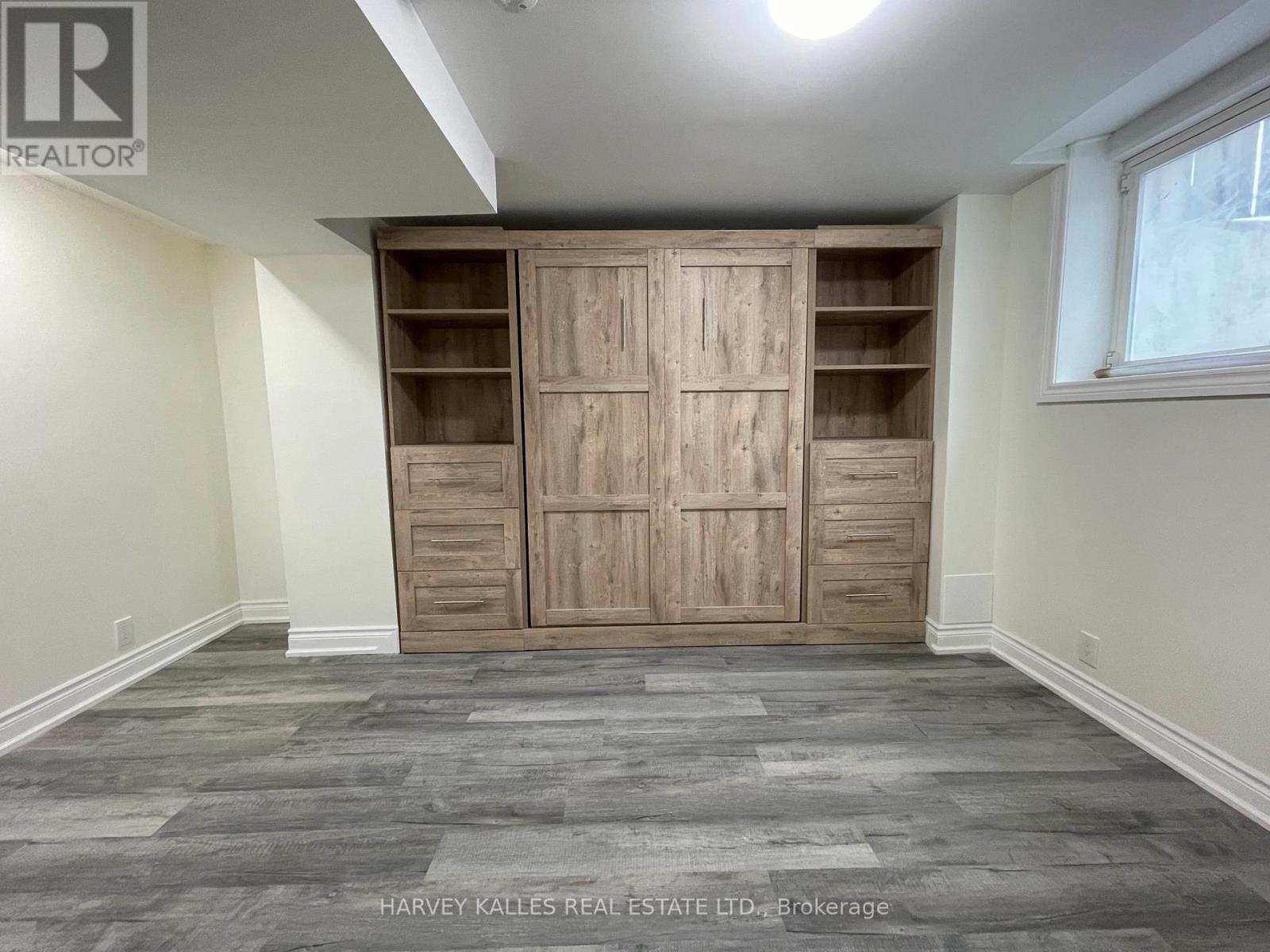 BASEMENT - 14 STABLE GATE