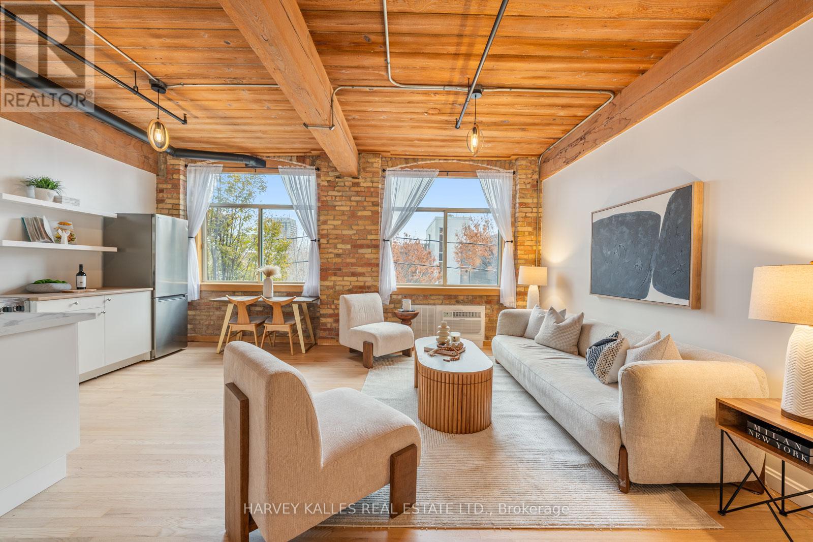 207 - 24 NOBLE STREET