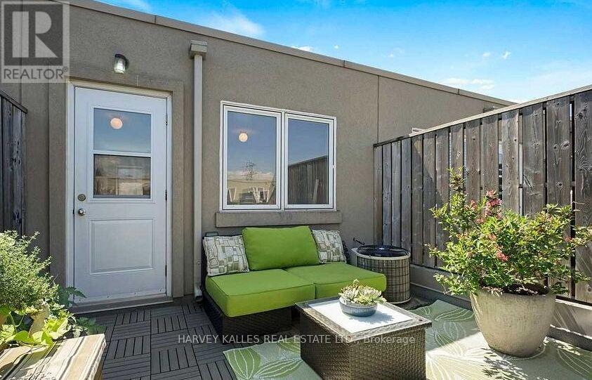 6 - 21 FOUNDRY AVENUE