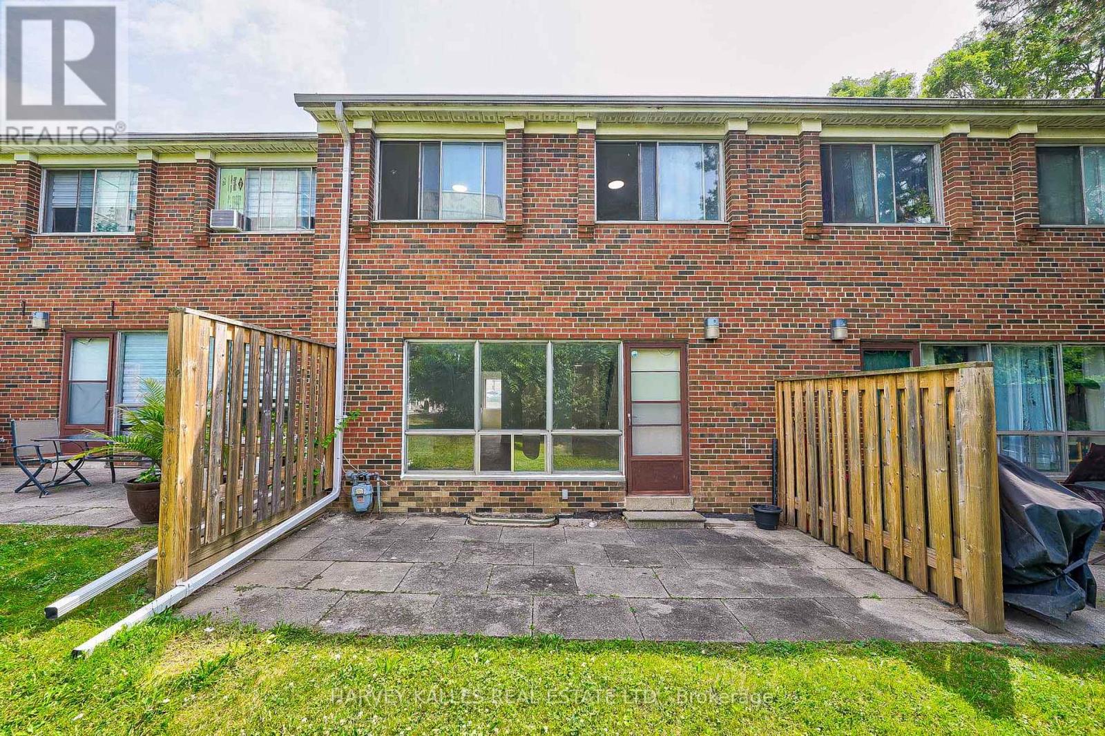 TH102 - 2012 SHEPPARD AVENUE W