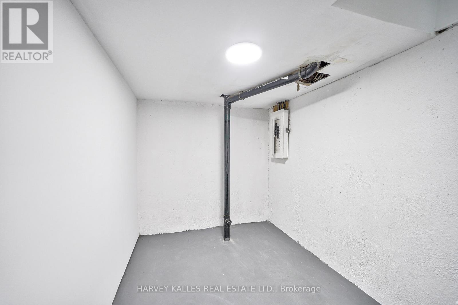 TH102 - 2012 SHEPPARD AVENUE W