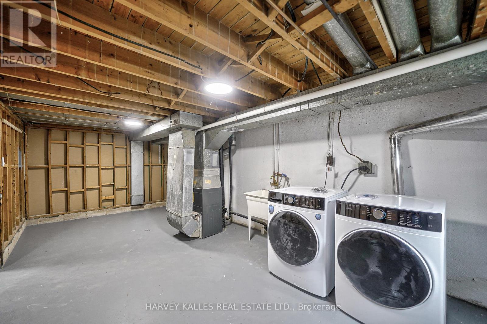 TH102 - 2012 SHEPPARD AVENUE W