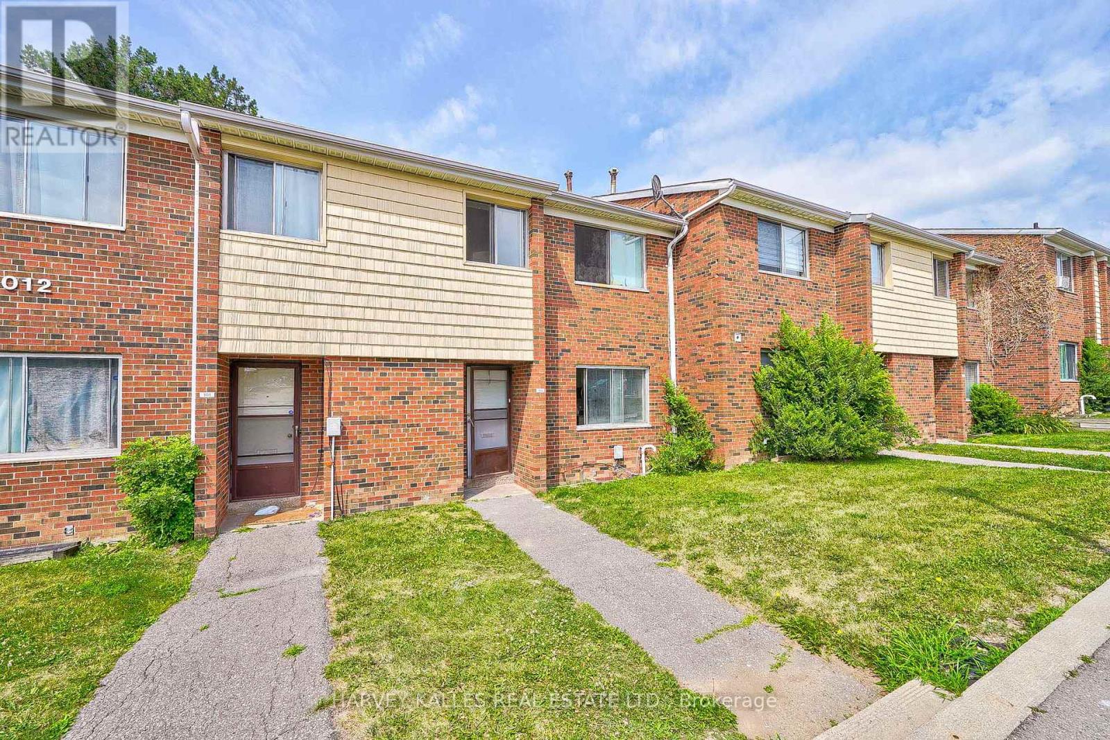 TH102 - 2012 SHEPPARD AVENUE W