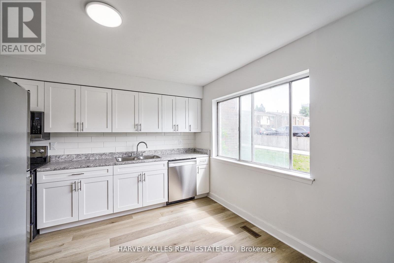 TH511 - 2000 SHEPPARD AVENUE W