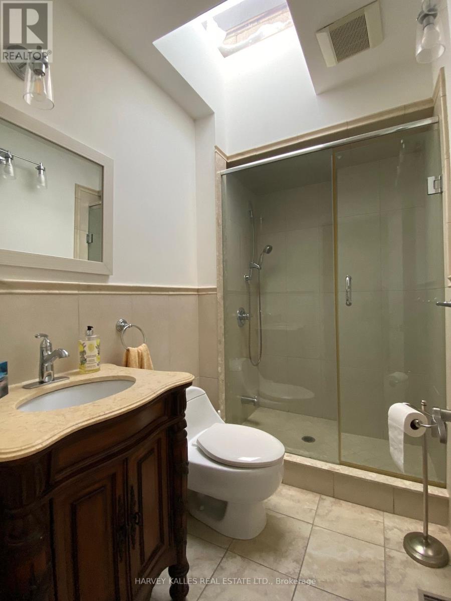 1261 A ST.CLAIR AVENUE W