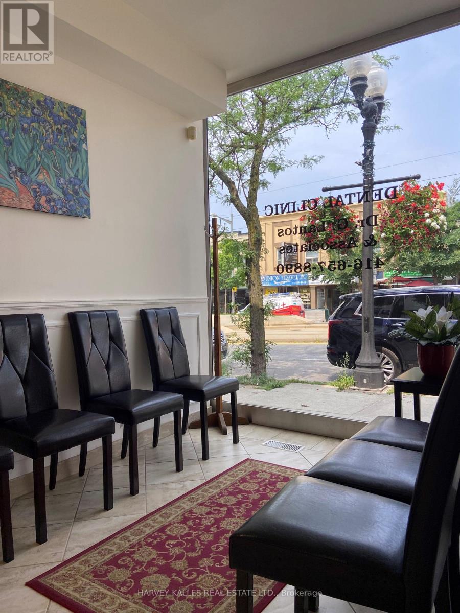 1261 A ST.CLAIR AVENUE W