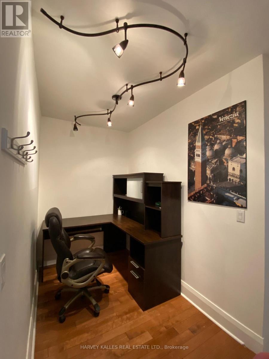 1261 A ST.CLAIR AVENUE W