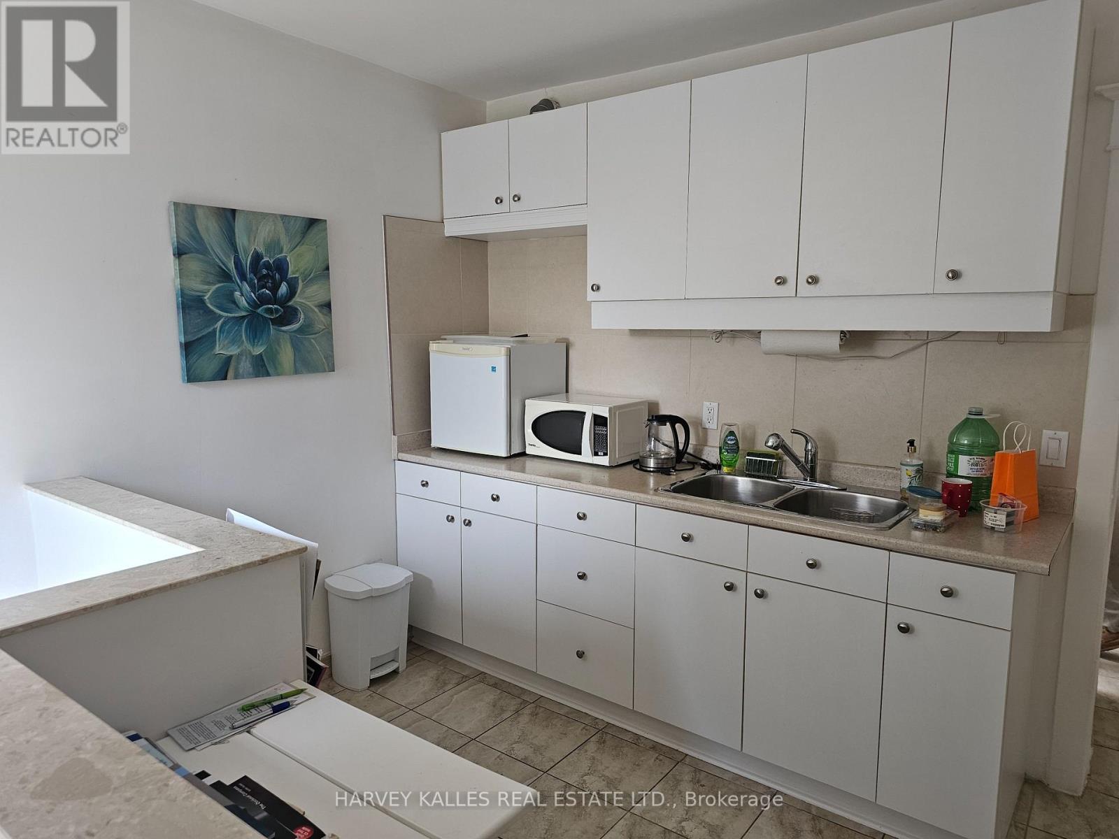 1261 A ST.CLAIR AVENUE W