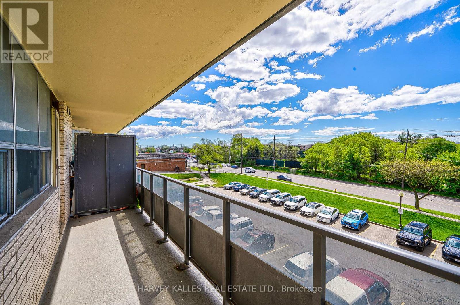 1208 - 2000 SHEPPARD AVENUE W