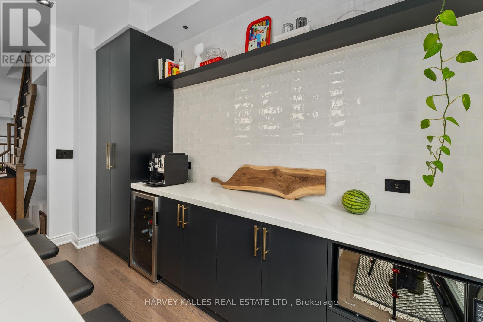 20 - 80 DAISY AVENUE