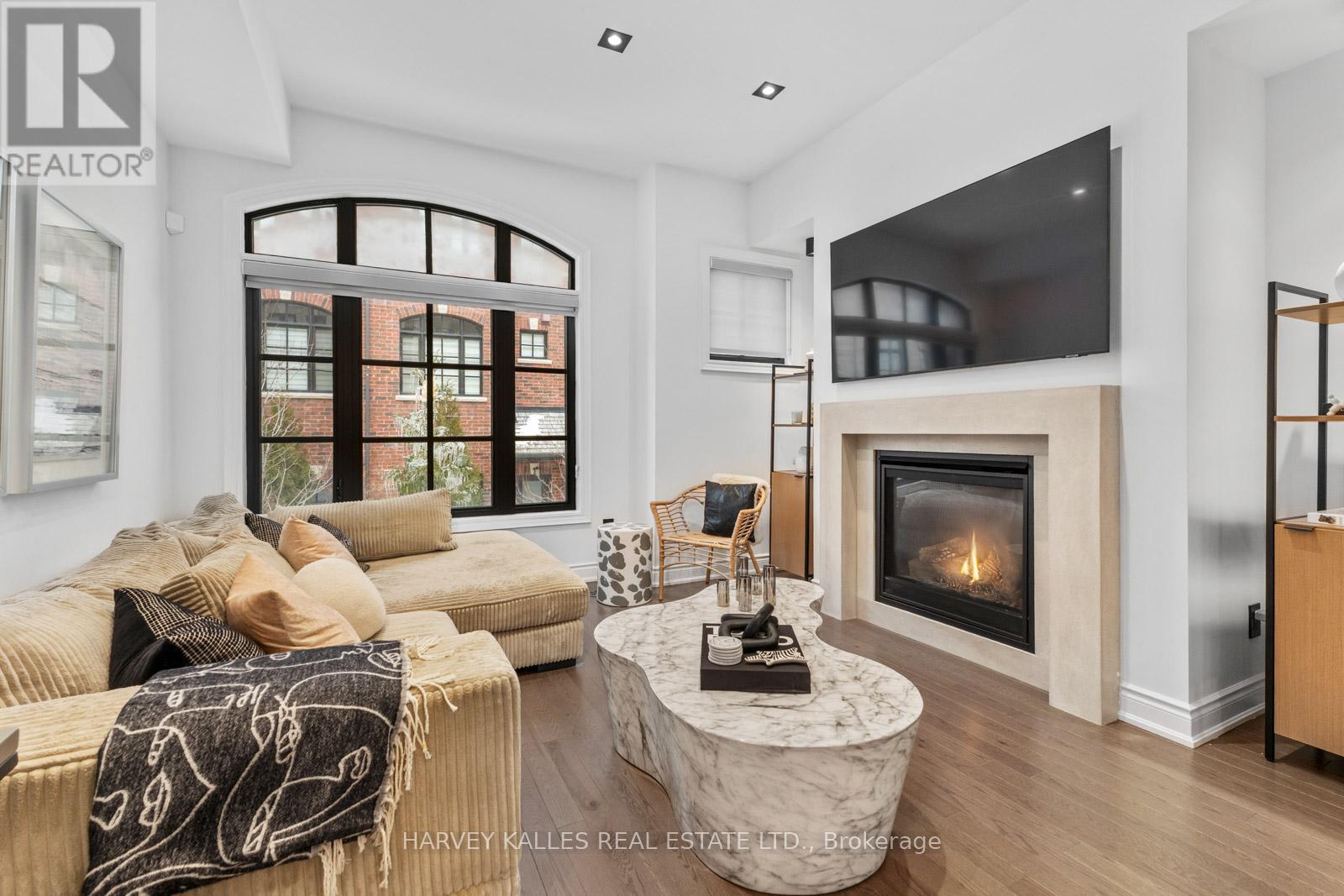 20 - 80 DAISY AVENUE