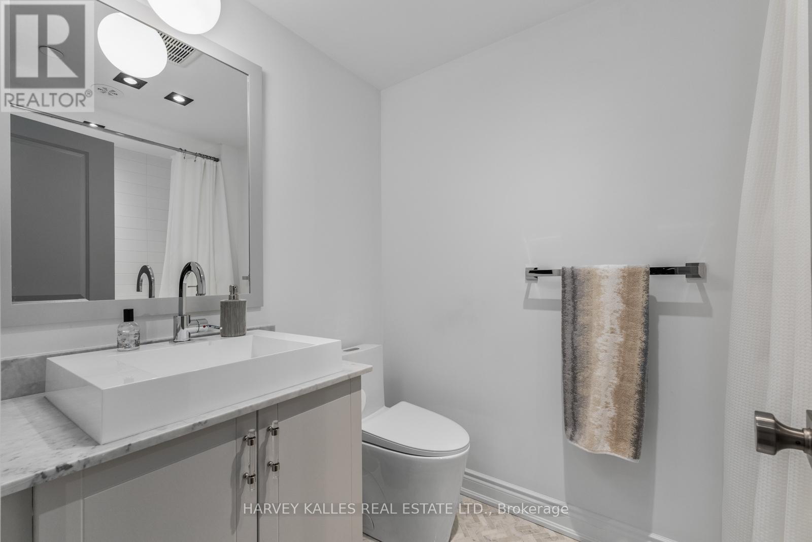 20 - 80 DAISY AVENUE