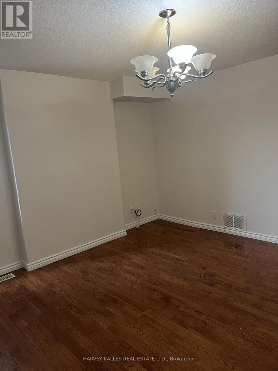 UPPER - 916 BLOOR STREET W