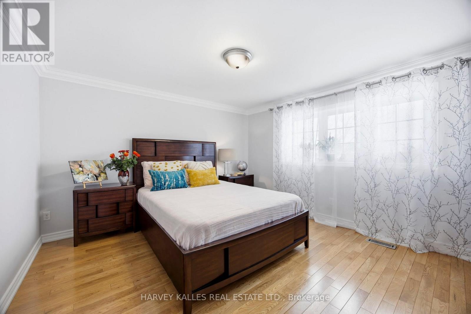 682 WILLOWBANK TRAIL