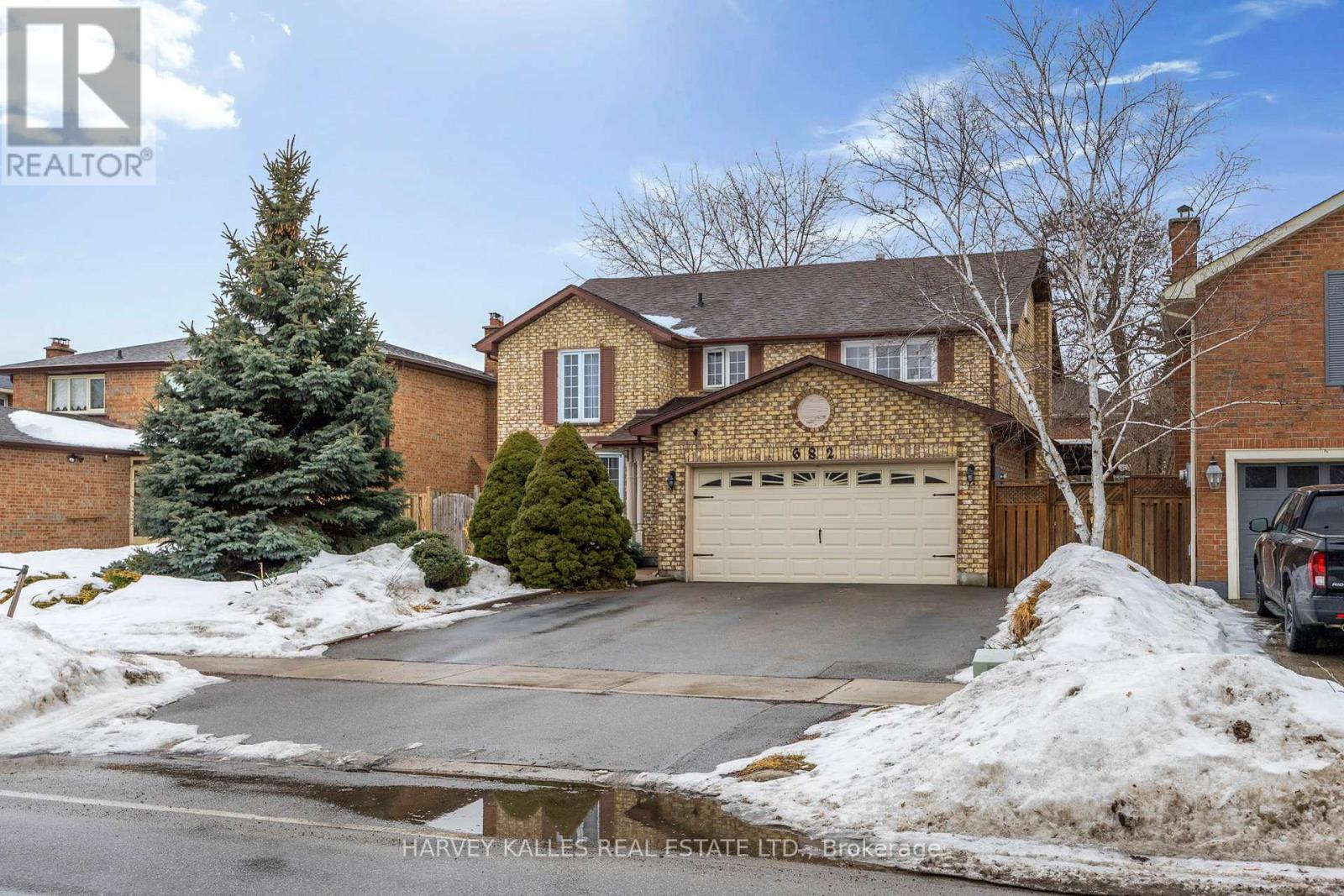 682 WILLOWBANK TRAIL