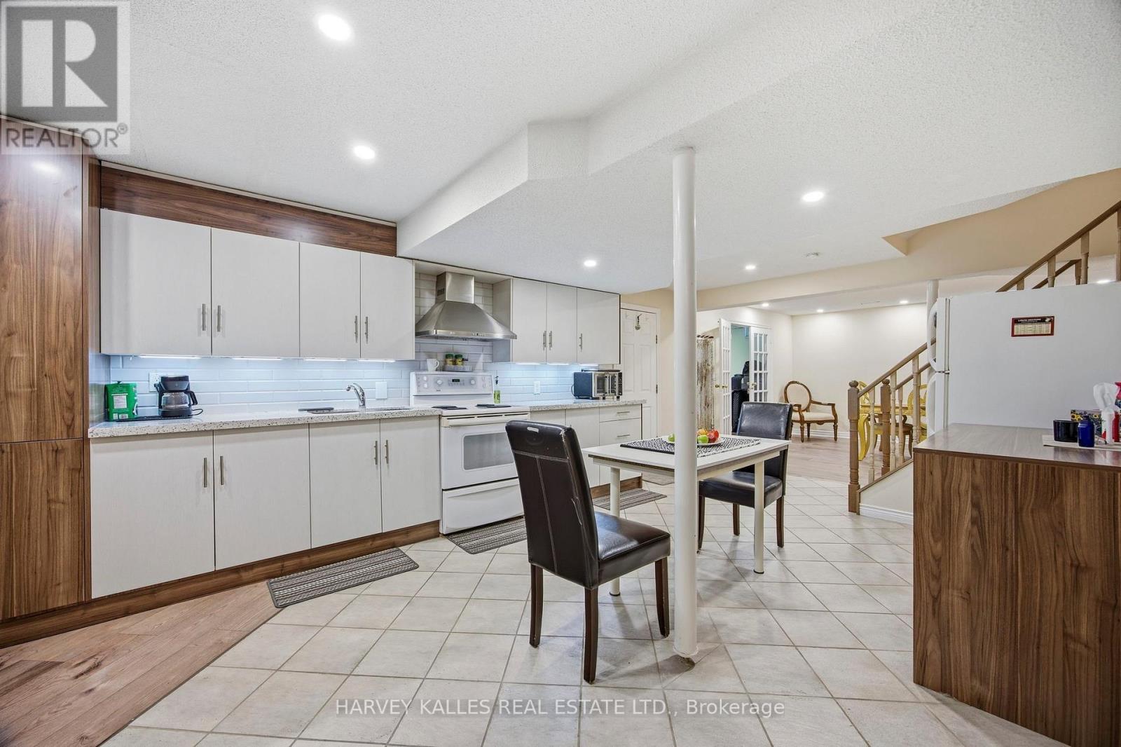 682 WILLOWBANK TRAIL