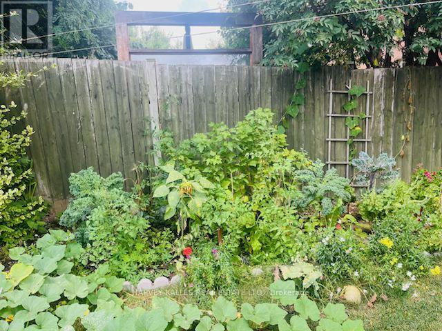 682 WILLOWBANK TRAIL