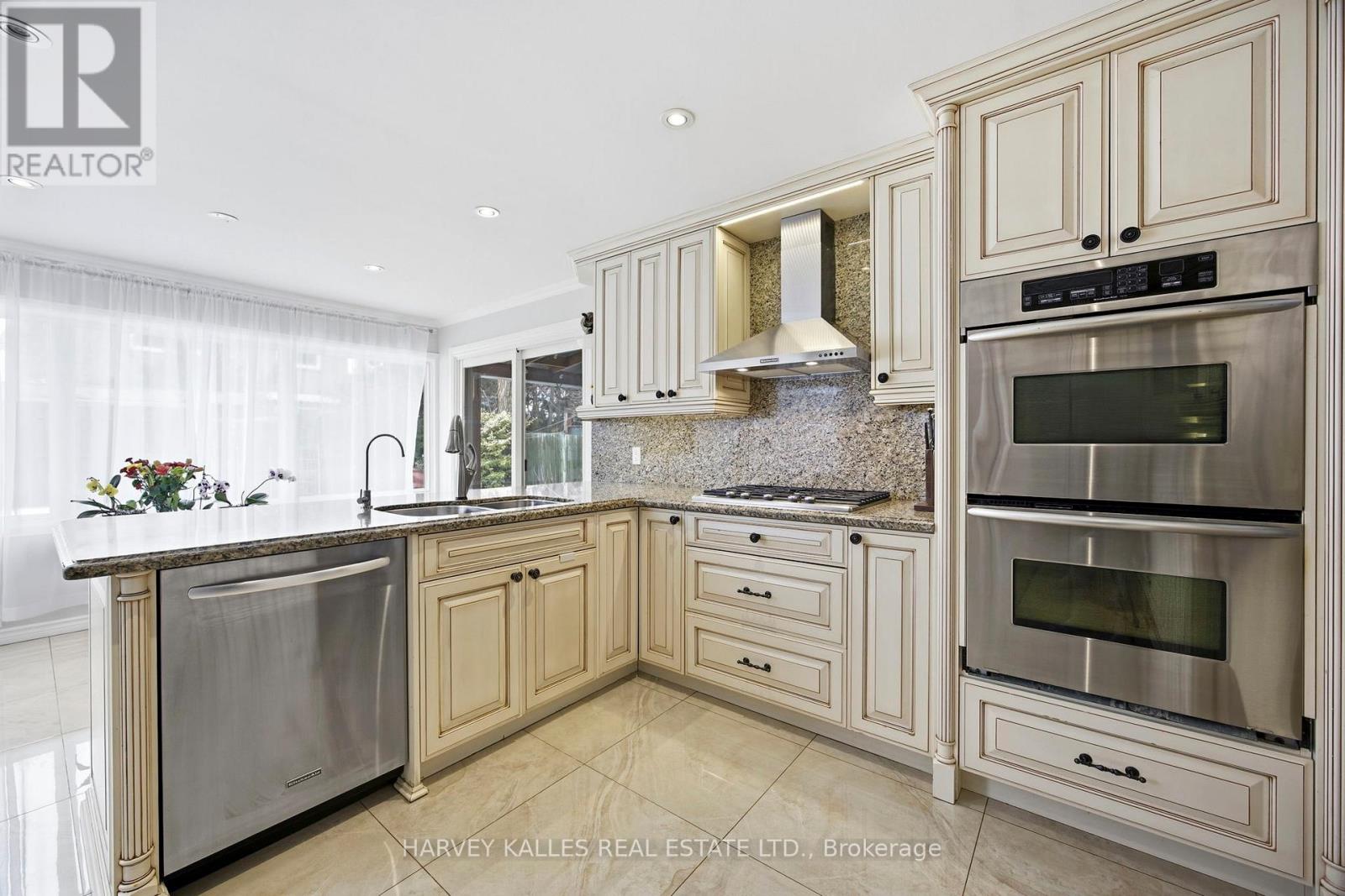 682 WILLOWBANK TRAIL