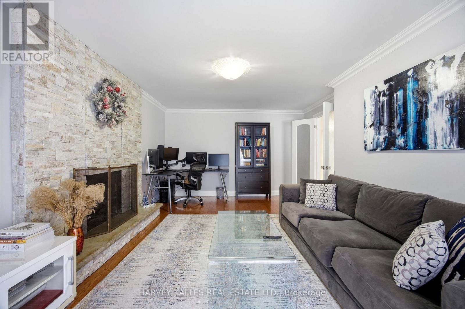 682 WILLOWBANK TRAIL