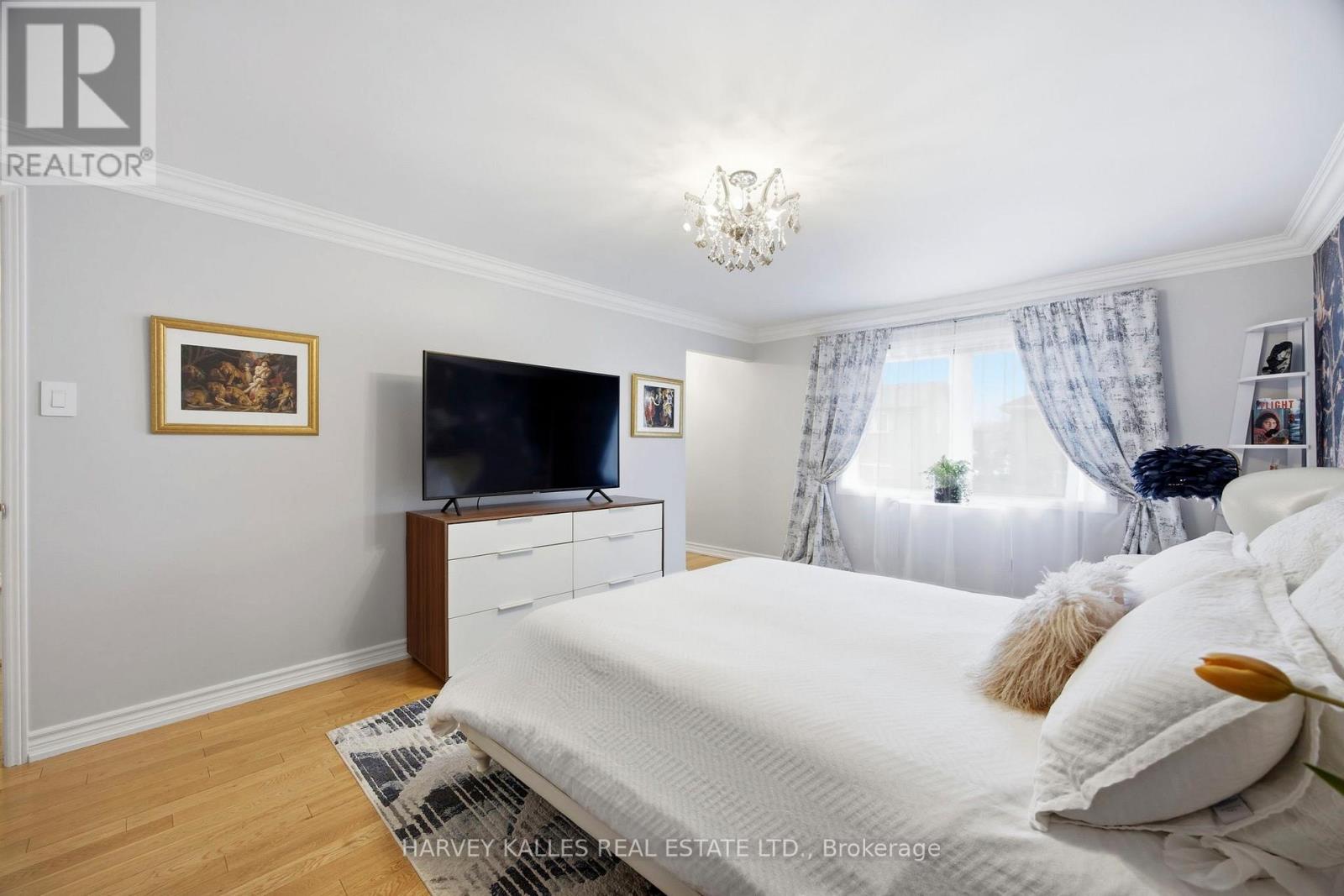 682 WILLOWBANK TRAIL