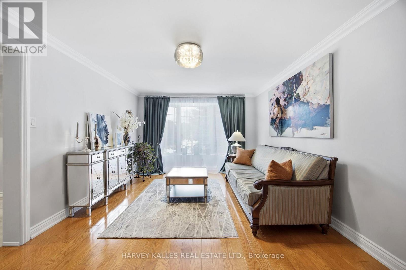 682 WILLOWBANK TRAIL