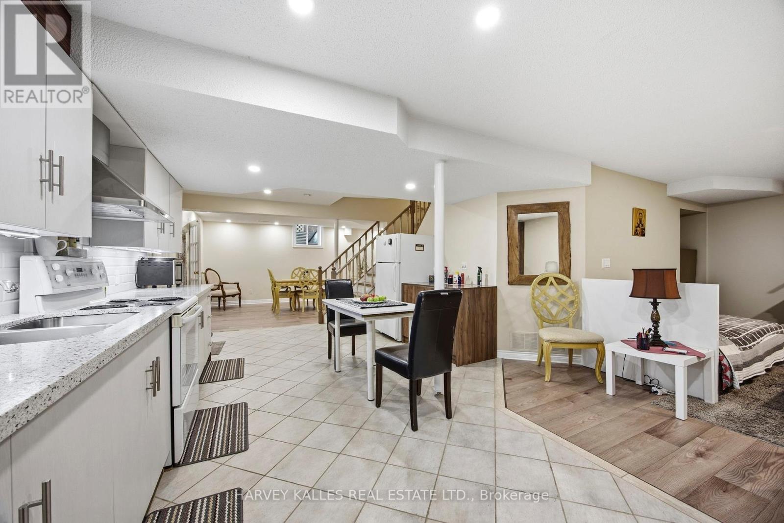 682 WILLOWBANK TRAIL