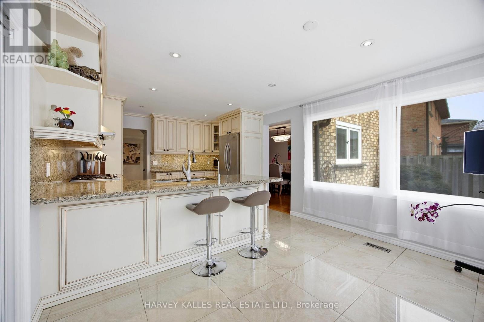 682 WILLOWBANK TRAIL