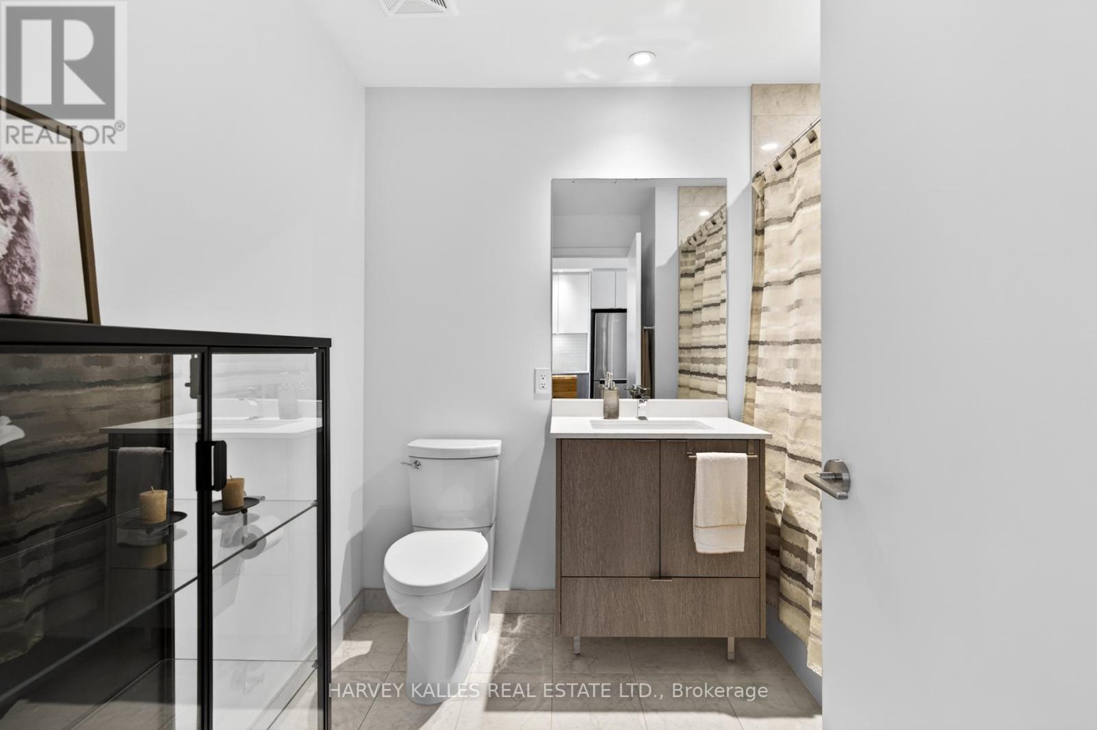 2201 - 1926 LAKE SHORE BOULEVARD W