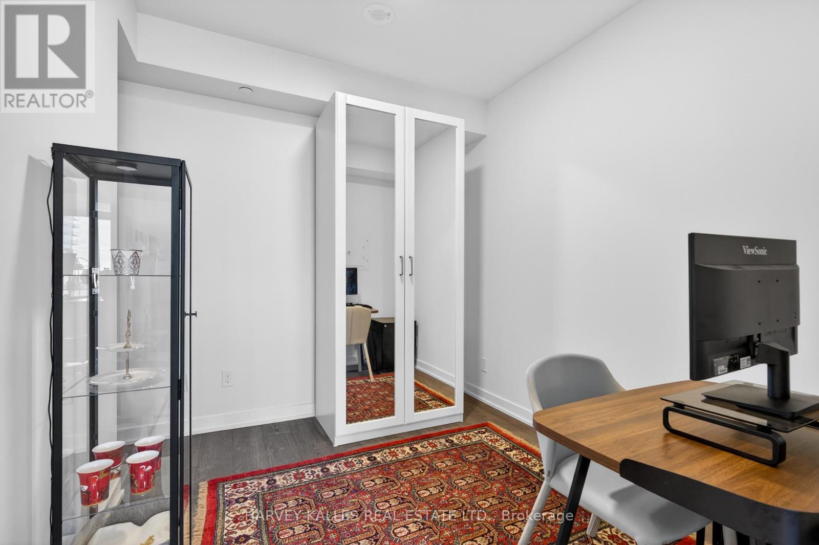 2201 - 1926 LAKE SHORE BOULEVARD W