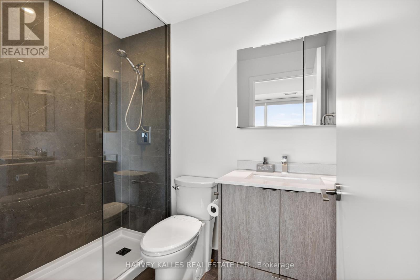 2201 - 1926 LAKE SHORE BOULEVARD W