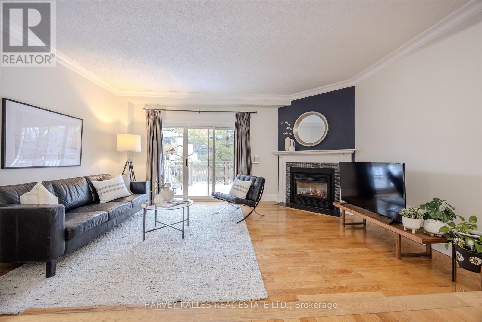 50 - 1060 WALDEN CIRCLE