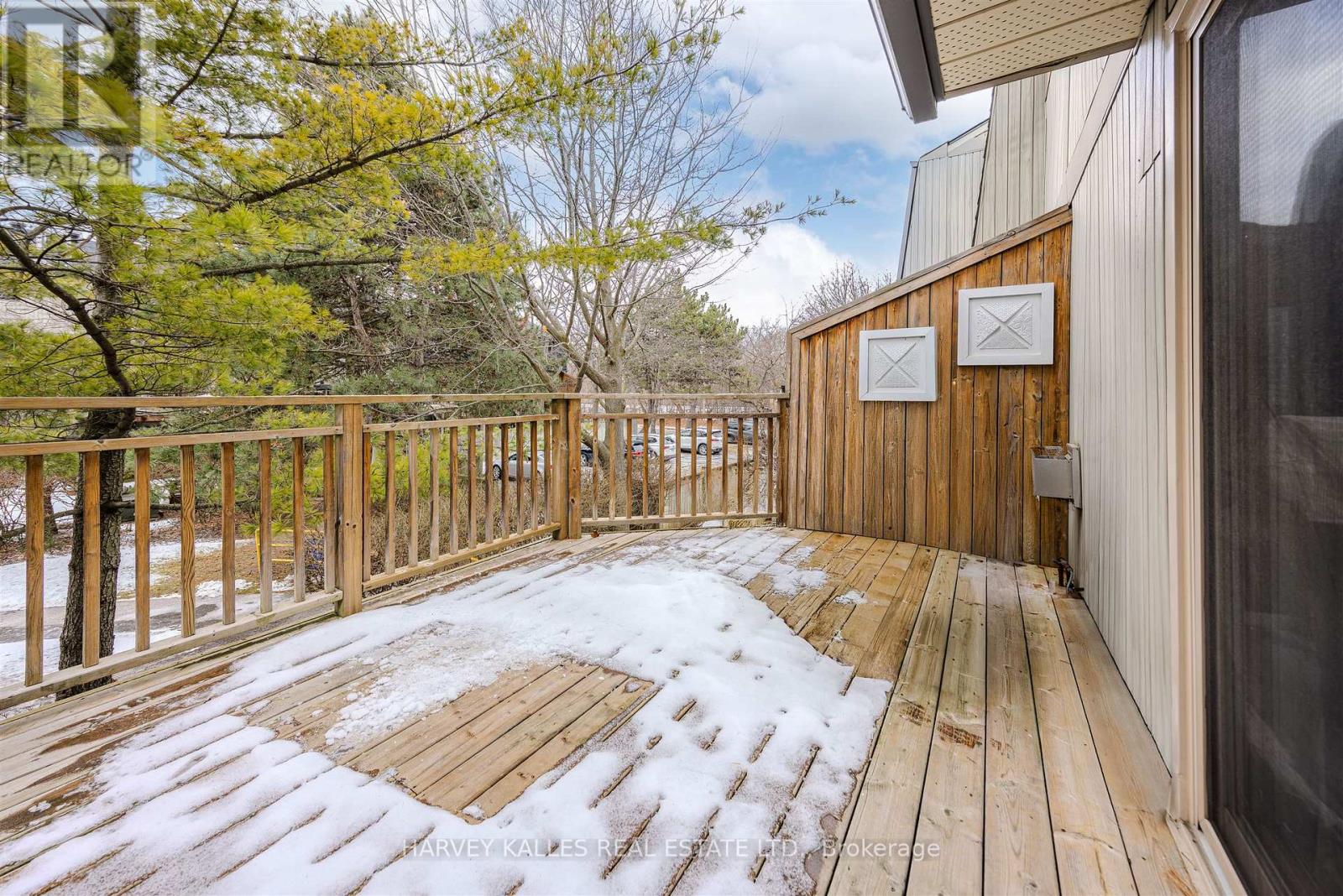 50 - 1060 WALDEN CIRCLE