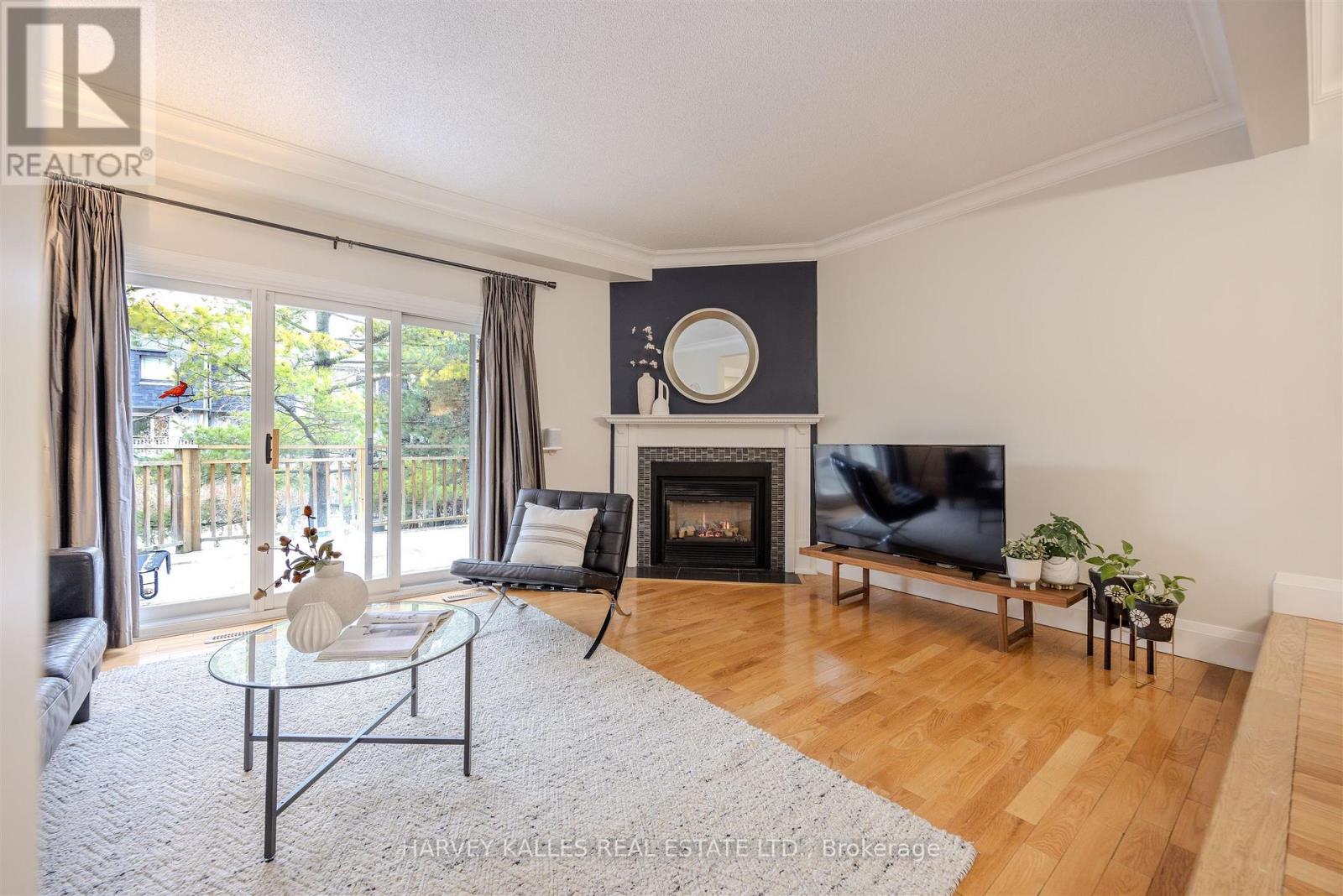 50 - 1060 WALDEN CIRCLE