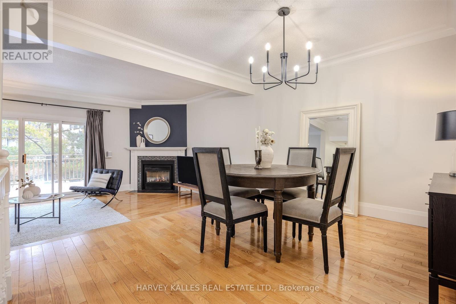 50 - 1060 WALDEN CIRCLE