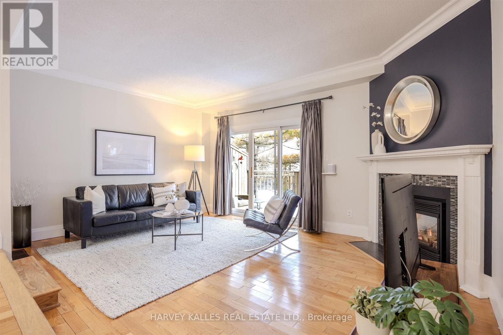 50 - 1060 WALDEN CIRCLE