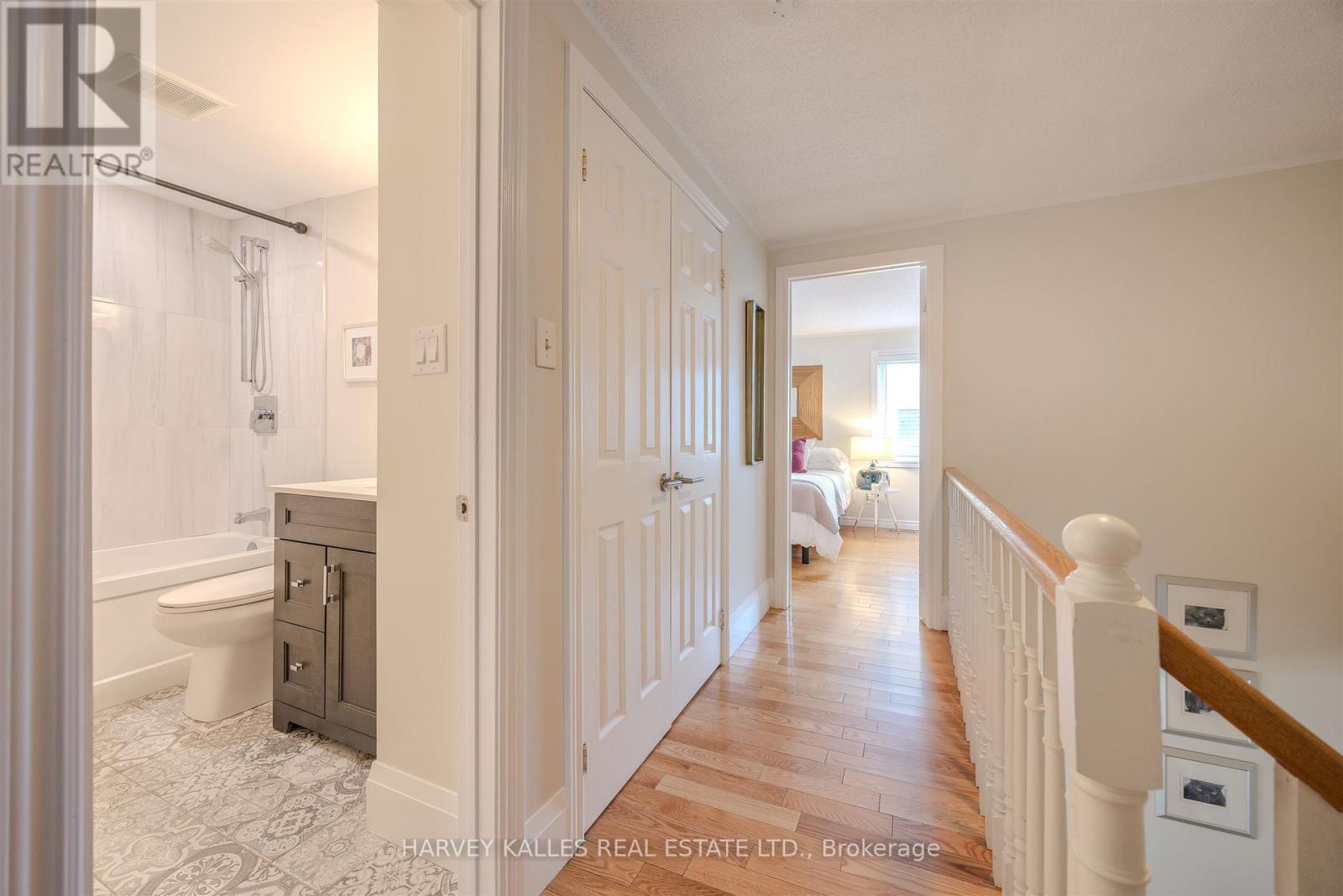 50 - 1060 WALDEN CIRCLE