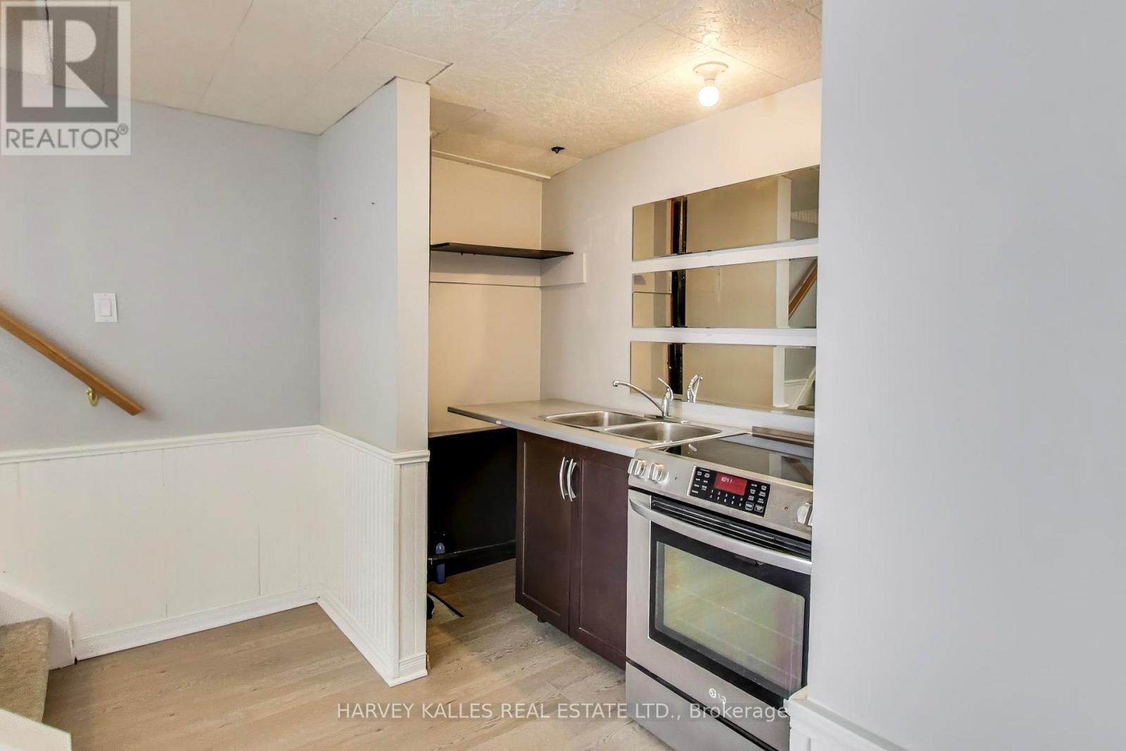 318 HANSEN BOULEVARD