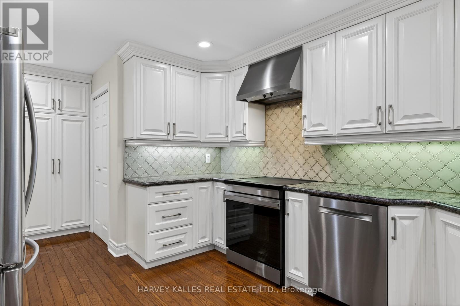 106 - 30 ANGLESEY BOULEVARD