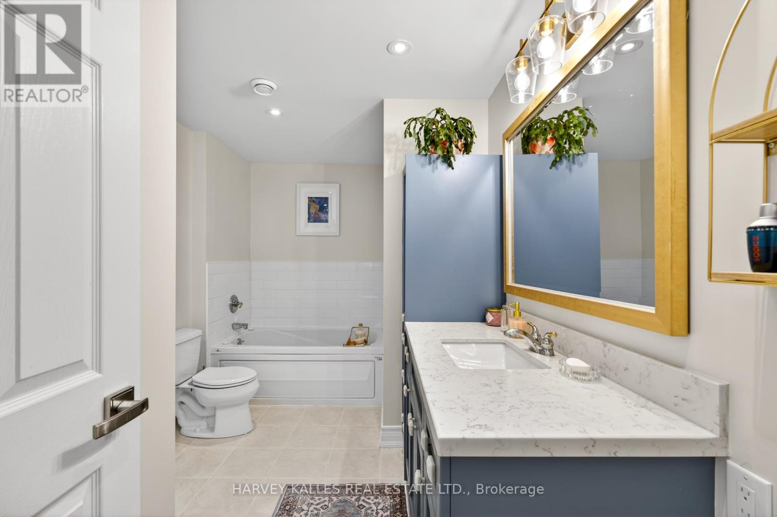 106 - 30 ANGLESEY BOULEVARD