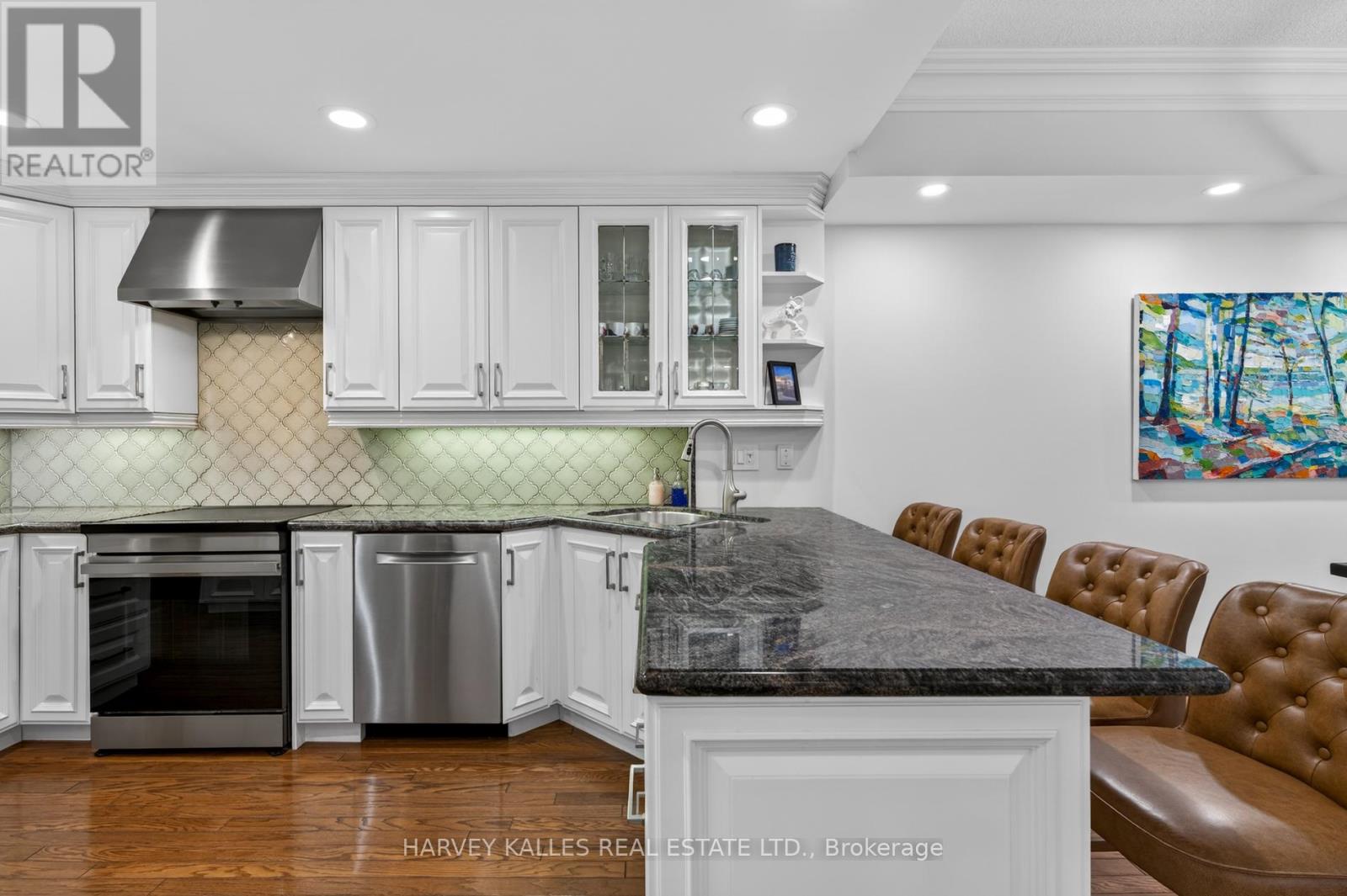 106 - 30 ANGLESEY BOULEVARD