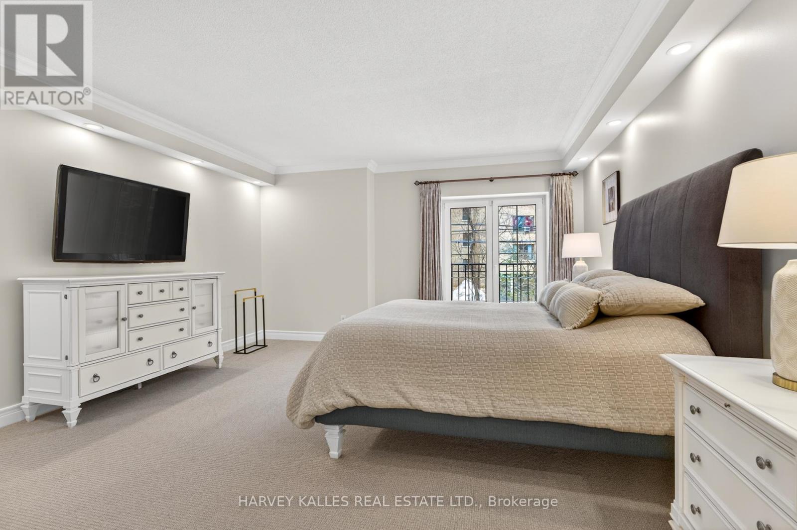 106 - 30 ANGLESEY BOULEVARD