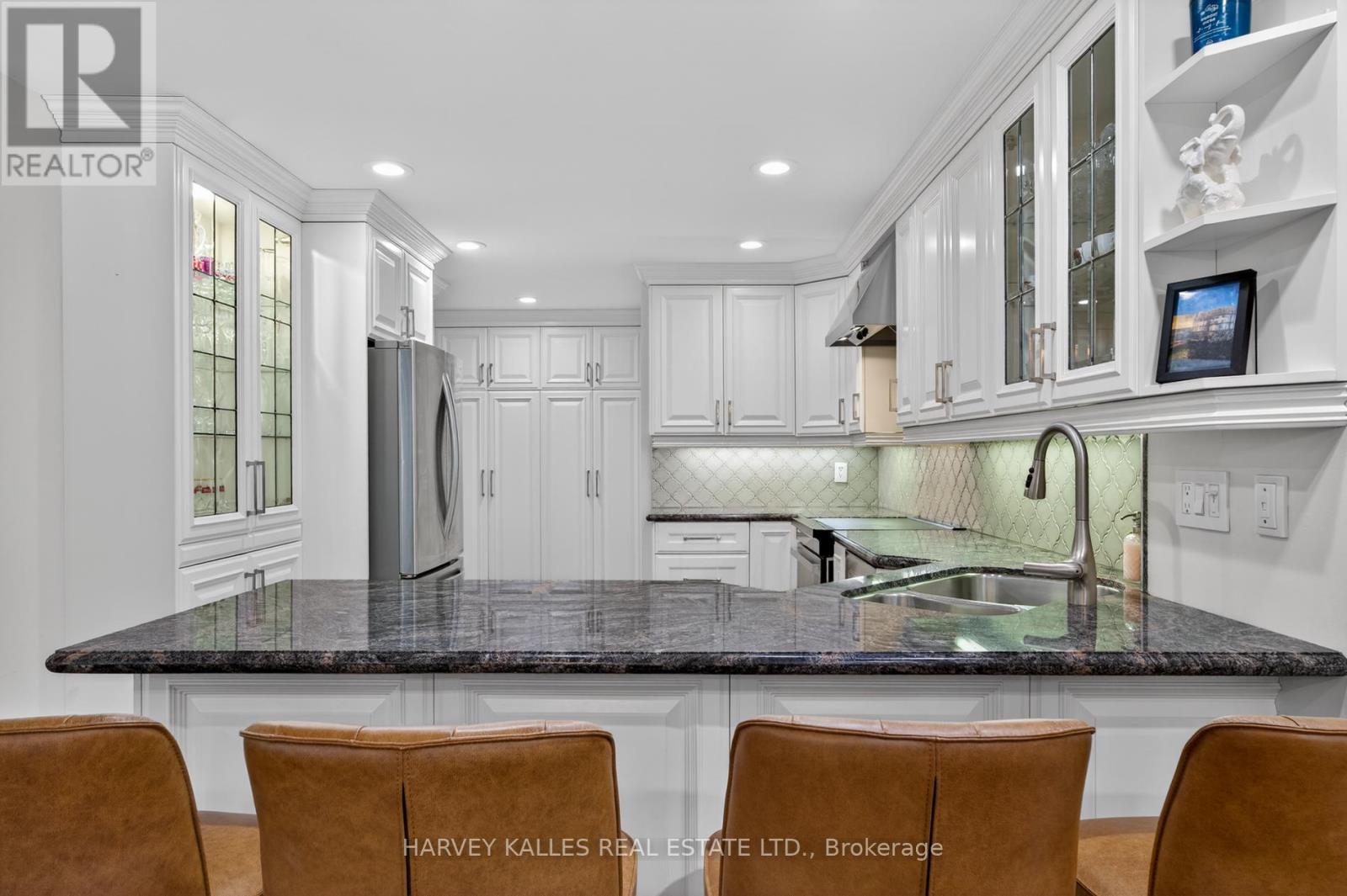 106 - 30 ANGLESEY BOULEVARD