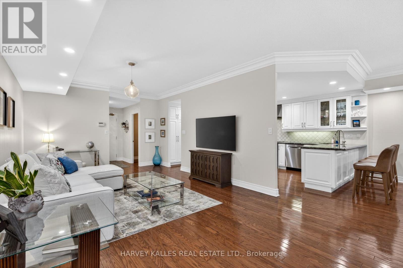 106 - 30 ANGLESEY BOULEVARD