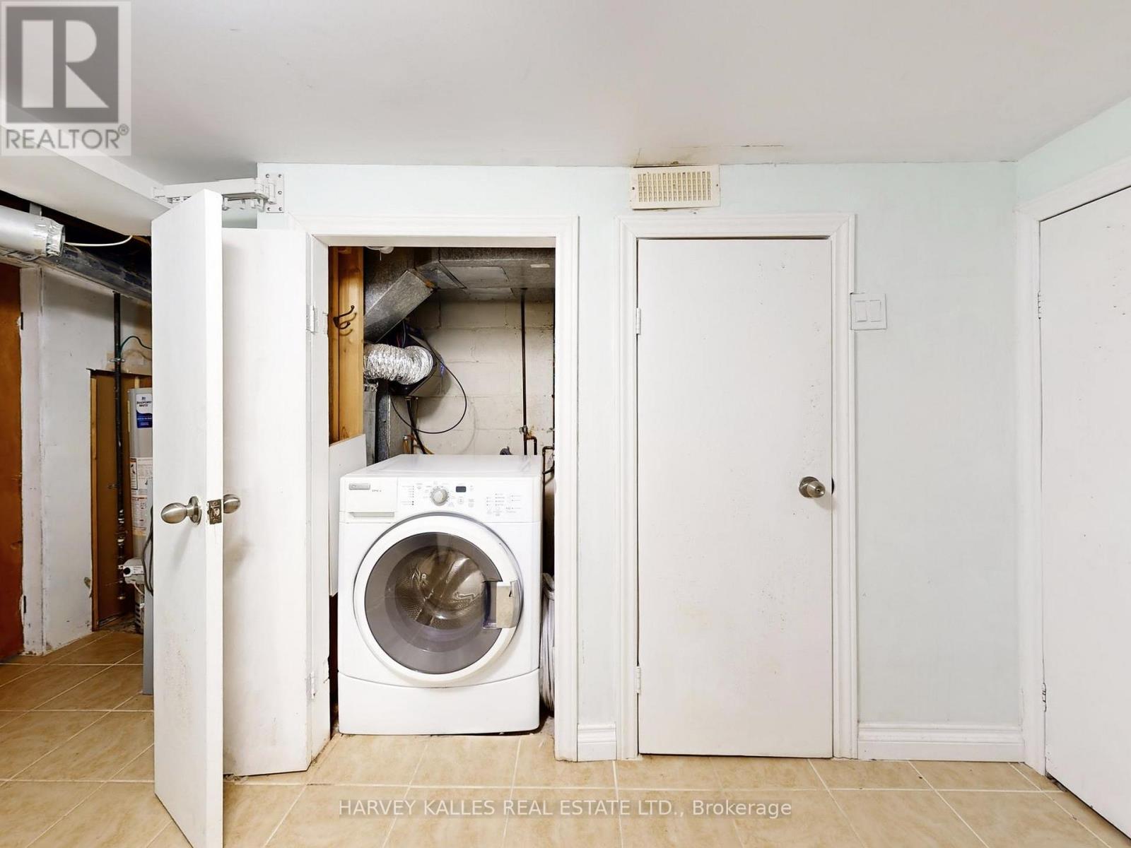 211 ROSEMOUNT AVENUE