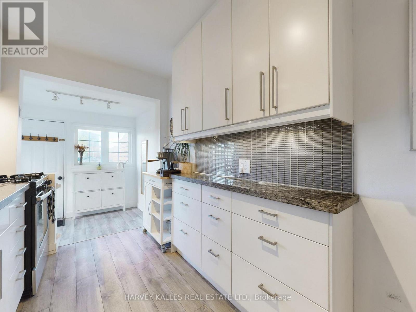 211 ROSEMOUNT AVENUE