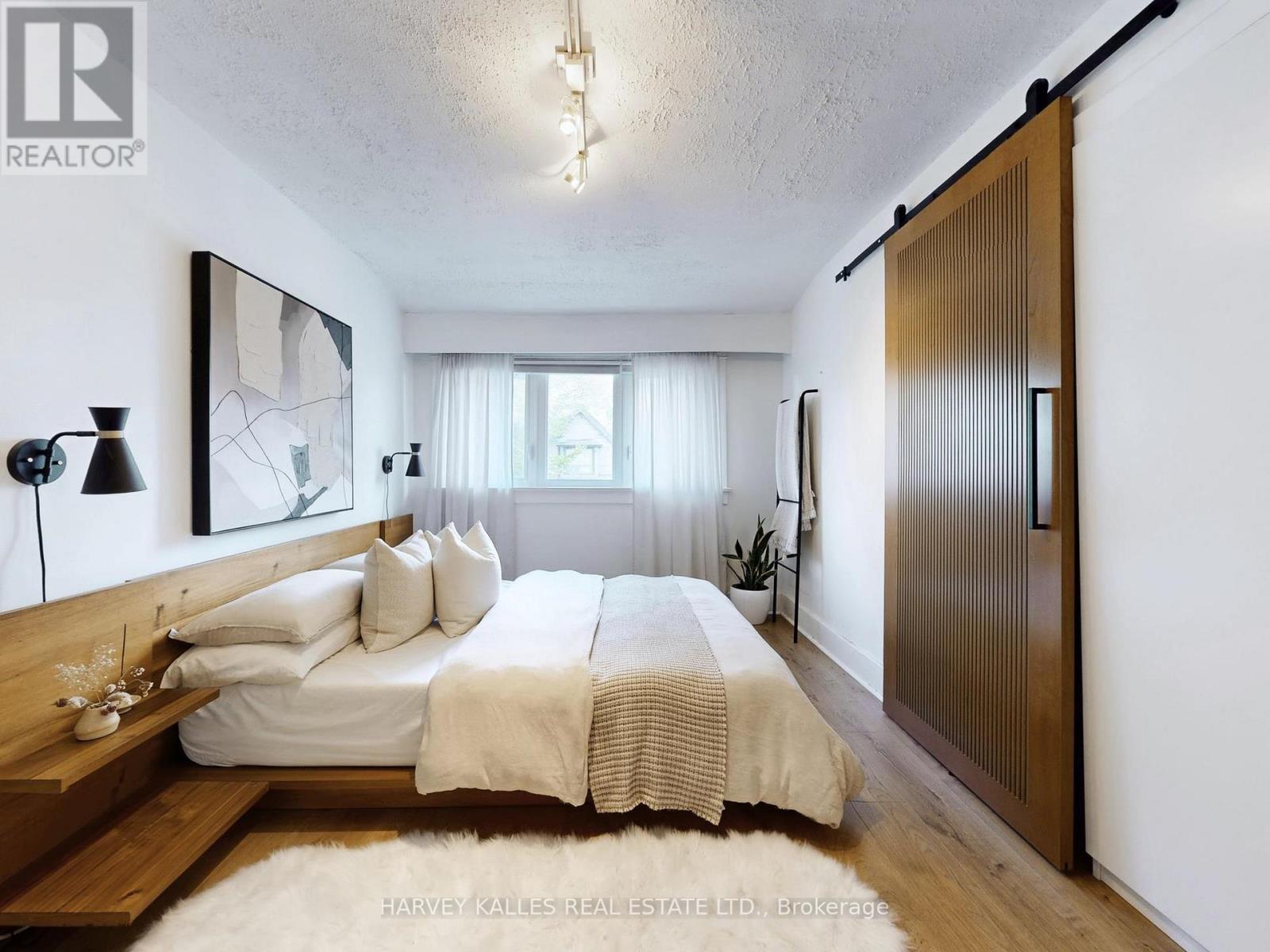 211 ROSEMOUNT AVENUE