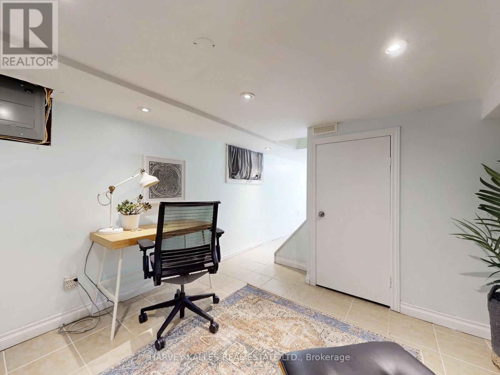 211 ROSEMOUNT AVENUE